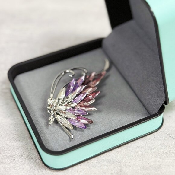 Butterfly brooch pin, purple crystal brooch, Hat brooch, Formal event accessory - Picture 4 of 7